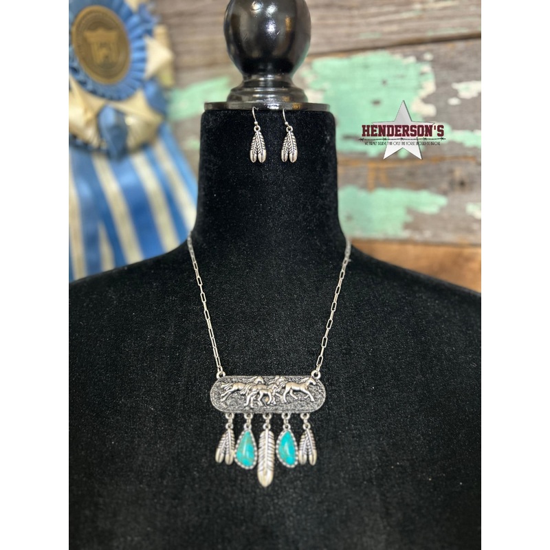 Running Horse W/Feathers Necklace Set