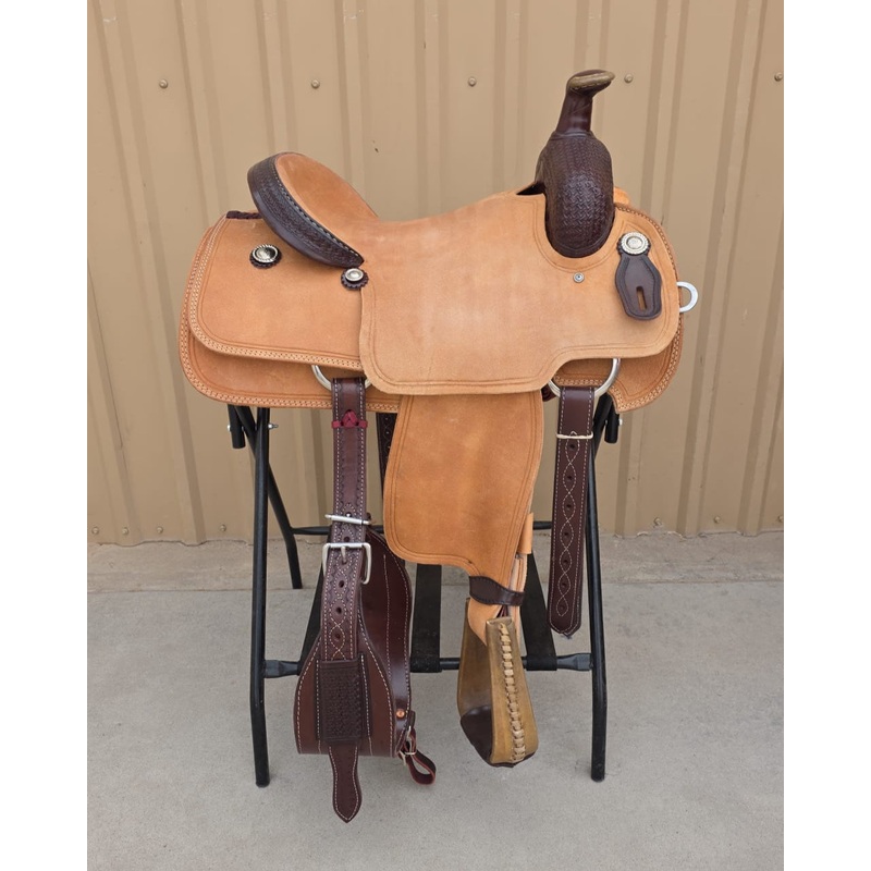 #1710 15.5″ Corriente Team Roping Saddle