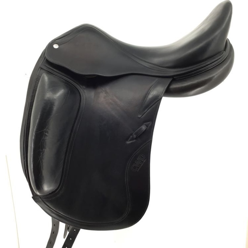 17.5″ CWD 3XL flap used dressage saddle B