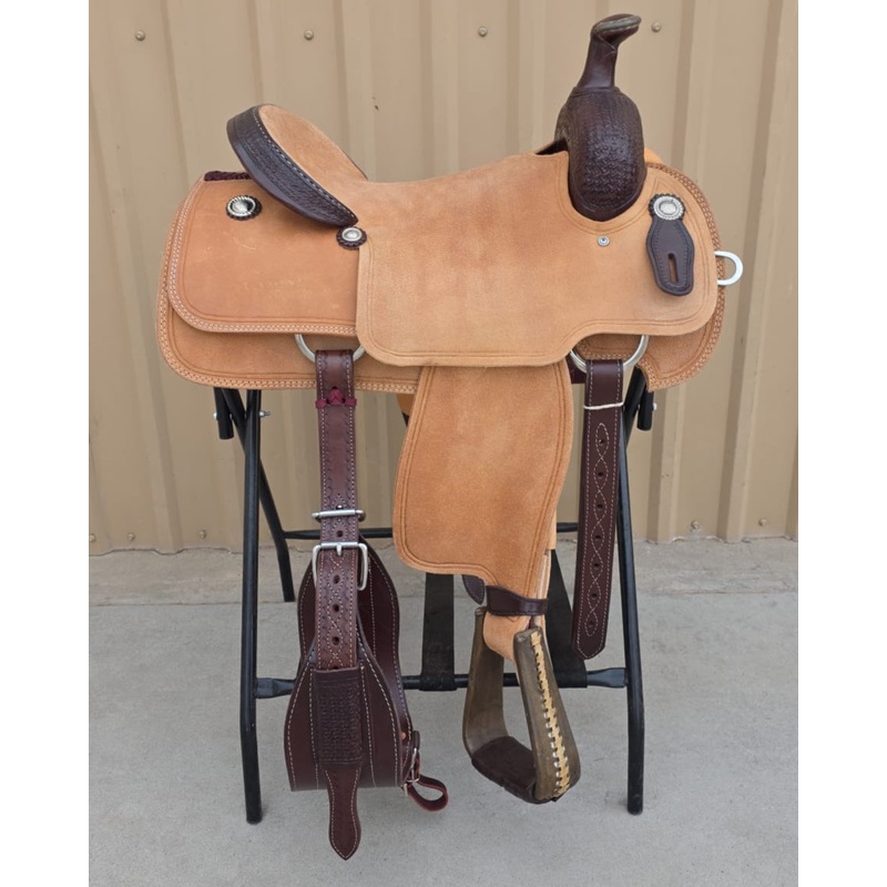 #1713 16″ Corriente Team Roping Saddle