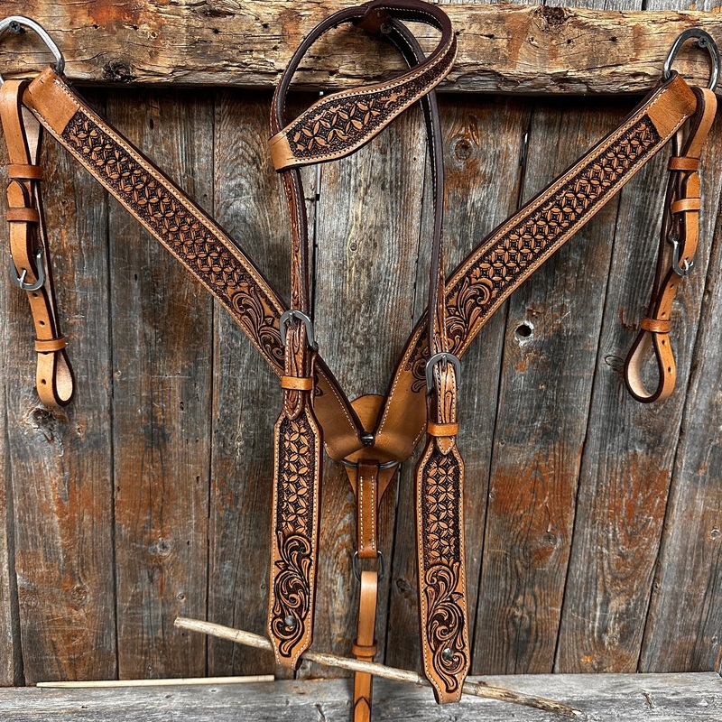 Light Oil Honeycomb One Ear/Breastcollar Tack Set