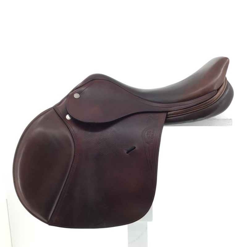 17.5″ Equiline used close contact saddle B