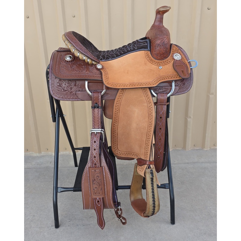 #1882 15″ Corriente Team Roping Saddle